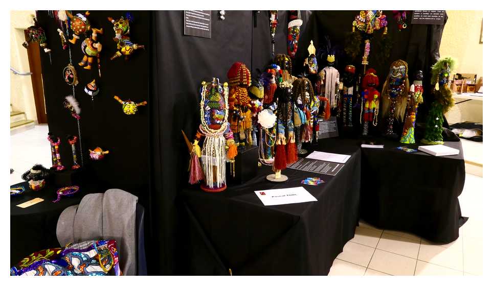 [LesIReels19_008-Stand-display.jpg]
