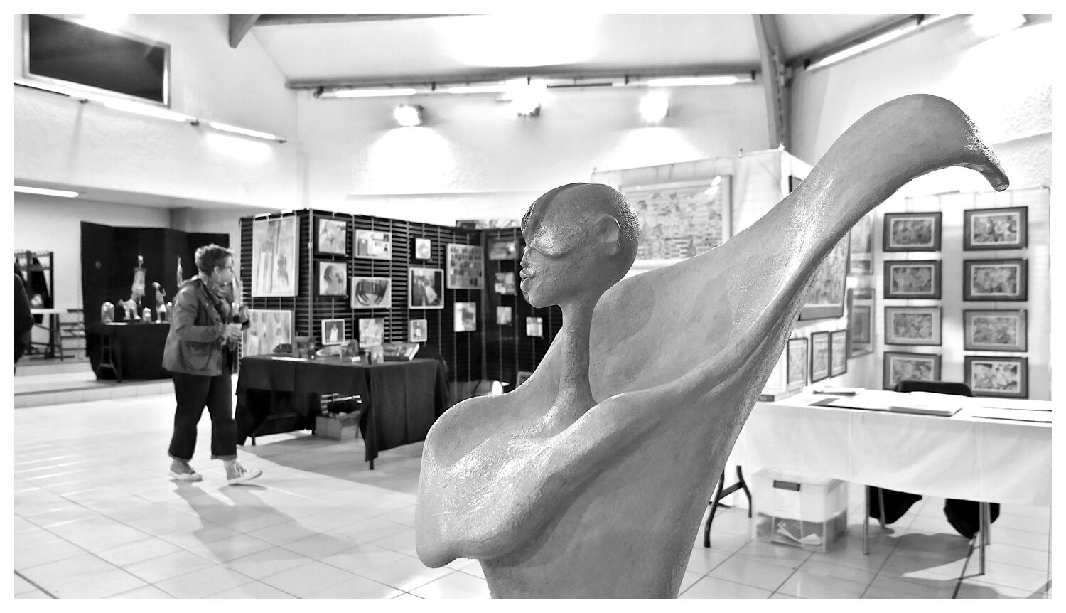 [LesIReels22_195-OEuvre-Detail-NB-wide.jpg]