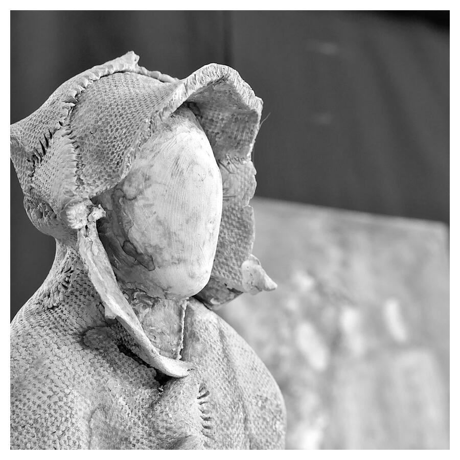 [LesIReels22_218-OEuvre-Detail-NB-wide.jpg]